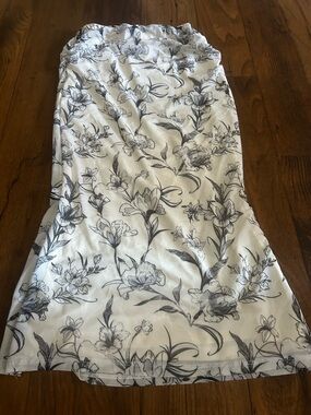 White Floral Maxi Skirt - Black Gray Print